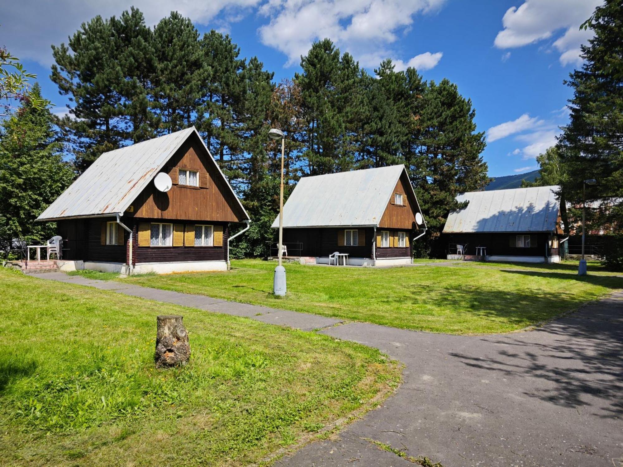 Bungalovy Roznov Villa Rožnov pod Radhoštěm Esterno foto